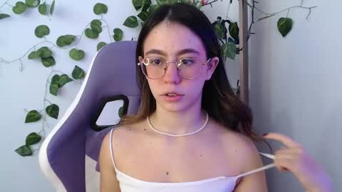Snapshot of blairvicent chatting on 02.19.25 online show from 02.19.25