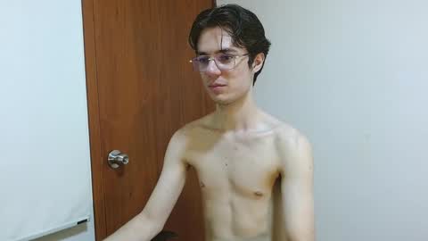 Snapshot of blakeshatter chatting on 12.13.24 blakeshatter online show from 12.13.24