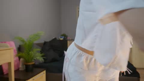 Snapshot of blearalin chatting on 10.06.25 blearalin online show from 10.06.25