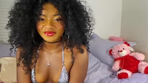 Snapshot of bliss_vixen chatting on 09.22.25 bliss_vixen online show from 09.22.25
