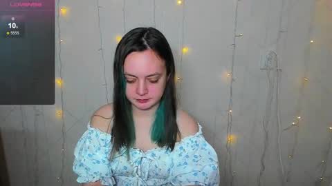 Snapshot of bloemetjes chatting on 12.13.24 bloemetjes online show from 12.13.24