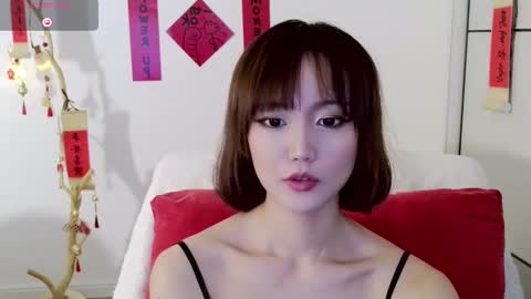 Snapshot of blon_kater chatting on 12.31.24 YoYo online show from 12.31.24