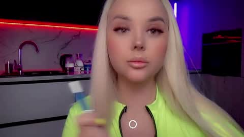 Lana online show from 02.21.25