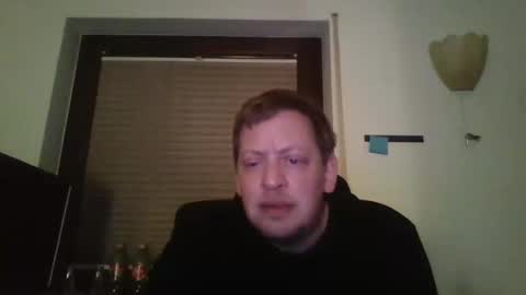 Snapshot of blonde32m chatting on 01.03.25 blonde32m online show from 01.03.25