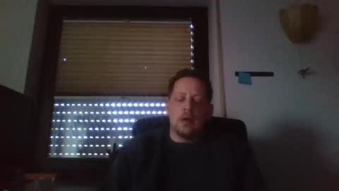 Snapshot of blonde32m chatting on 01.17.25 blonde32m online show from 01.17.25