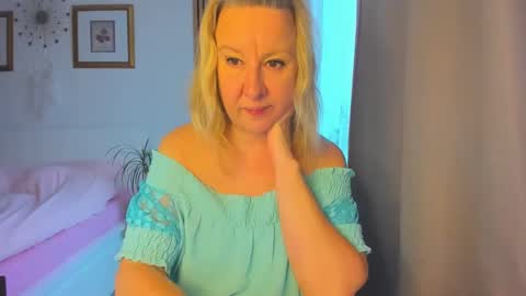 Nicole online show from 01.15.25