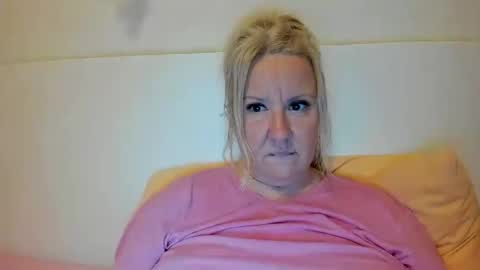 Nicole online show from 09.21.25