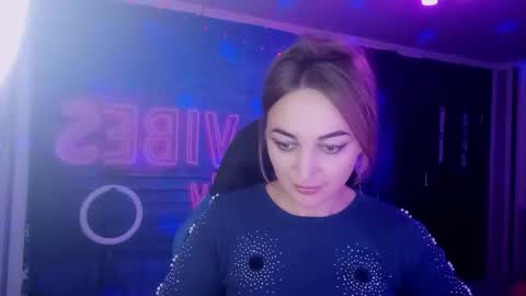 Snapshot of blonde_temptation chatting on 10.12.25 Meryem online show from 10.12.25