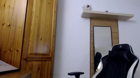 blondyelena online show from 01.15.25