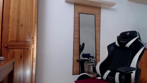 blondyelena online show from 02.19.25