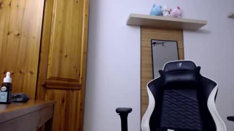 blondyelena online show from 10.04.25