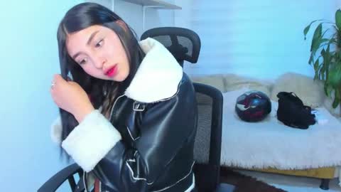 Snapshot of bloom_flower1 chatting on 12.03.25 bloom_flower1 online show from 12.03.25