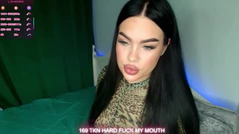 Snapshot of blowjob_queeny chatting on 10.01.25 Welcome guysMy name KatePVT its Open online show from 10.01.25