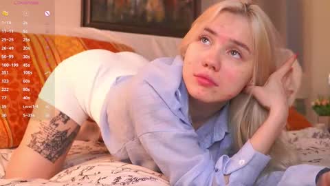 Snapshot of blue_bow chatting on 11.27.25 Adeline online show from 11.27.25