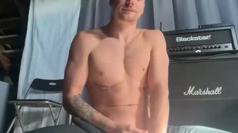 Snapshot of blue_eyed_beau chatting on 11.13.25 Beau online show from 11.13.25