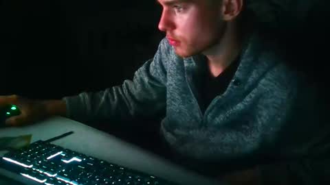 Snapshot of bluegaze6227724 chatting on 12.05.25 bluegaze6227724 online show from 12.05.25