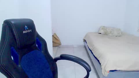  Hey guysI am BrendaWelcome my room online show from 10.07.25