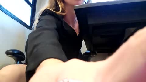 Snapshot of bmorganne420 chatting on 11.02.25 MamaMorgan online show from 11.02.25