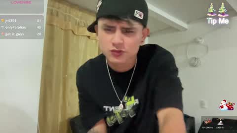 Snapshot of bob_pettersonn chatting on 12.02.24 Bob  INDEPENDENT MODEL online show from 12.02.24