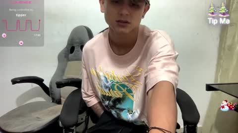 Snapshot of bob_pettersonn chatting on 12.08.24 Bob  INDEPENDENT MODEL online show from 12.08.24