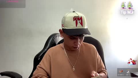 Snapshot of bob_pettersonn chatting on 12.10.24 Bob  INDEPENDENT MODEL online show from 12.10.24