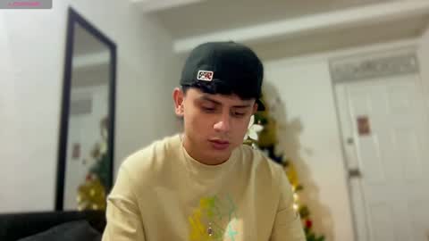 Snapshot of bob_pettersonn chatting on 12.19.24 Bob  INDEPENDENT MODEL online show from 12.19.24