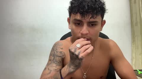 Snapshot of bob_pettersonn chatting on 12.22.24 Bob  INDEPENDENT MODEL online show from 12.22.24