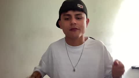 Snapshot of bob_pettersonn chatting on 12.27.24 Bob  INDEPENDENT MODEL online show from 12.27.24