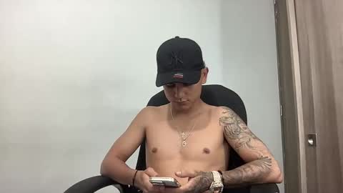 Snapshot of bob_pettersonn chatting on 03.04.25 Bob  INDEPENDENT MODEL online show from 03.04.25