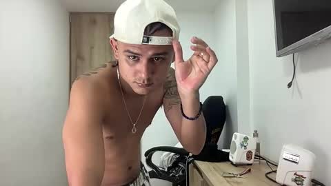 Snapshot of bob_pettersonn chatting on 09.20.25 Bob  INDEPENDENT MODEL online show from 09.20.25