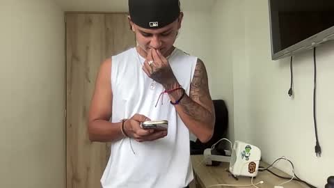 Snapshot of bob_pettersonn chatting on 10.12.25 Bob  INDEPENDENT MODEL online show from 10.12.25