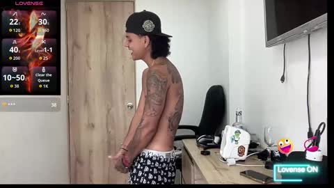 Snapshot of bob_pettersonn chatting on 10.15.25 Bob  INDEPENDENT MODEL online show from 10.15.25