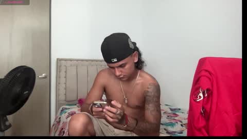 Snapshot of bob_pettersonn chatting on 10.28.25 Bob  INDEPENDENT MODEL online show from 10.28.25