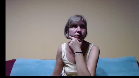 Snapshot of bobandchris33 chatting on 09.27.25 SlutWife online show from 09.27.25