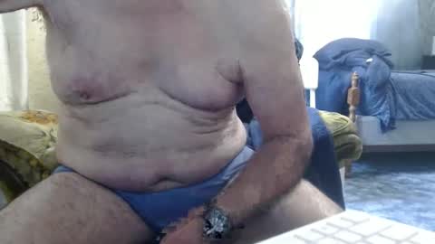 Snapshot of bolbil1 chatting on 10.19.25 bolbil1 online show from 10.19.25