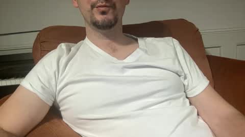 Snapshot of boludopeludo chatting on 02.12.25 edilsonrd online show from 02.12.25