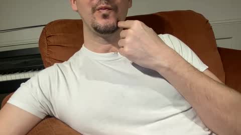 Snapshot of boludopeludo chatting on 03.05.25 edilsonrd online show from 03.05.25