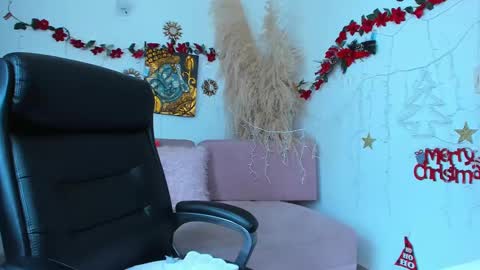 Snapshot of bombaneraa chatting on 12.12.24 Salma Independent Model online show from 12.12.24