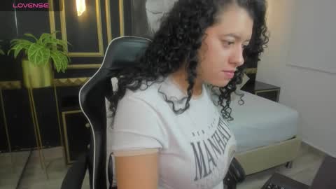 Snapshot of bonnie68_ chatting on 11.10.25 bonnie68_ online show from 11.10.25