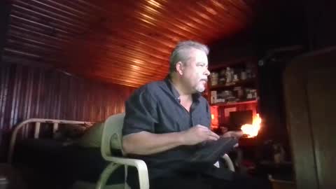 Booshwa online show from 10.05.25