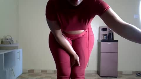 Snapshot of bootieshakess chatting on 02.23.25 bootieshakess online show from 02.23.25