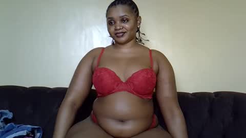 Snapshot of bootieshakess chatting on 10.30.25 bootieshakess online show from 10.30.25