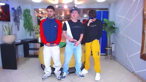 Snapshot of boschcz chatting on 10.12.25 THOMAS AND DAMIAND online show from 10.12.25