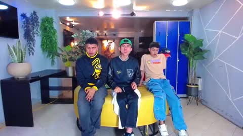 Snapshot of boschcz chatting on 10.14.25 THOMAS AND DAMIAND online show from 10.14.25
