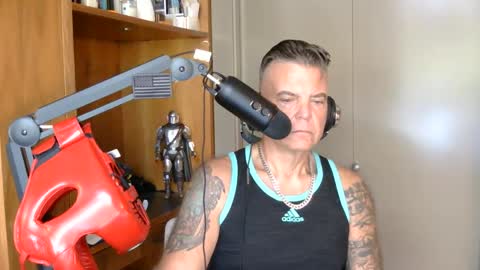Snapshot of boss1420 chatting on 10.07.25 BOSS online show from 10.07.25