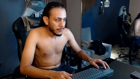 Snapshot of bossdominator1 chatting on 09.12.25 Boss online show from 09.12.25