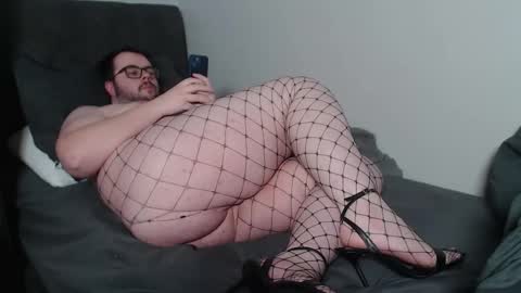 Snapshot of bottomcub98 chatting on 02.12.25 BottomCub98 online show from 02.12.25