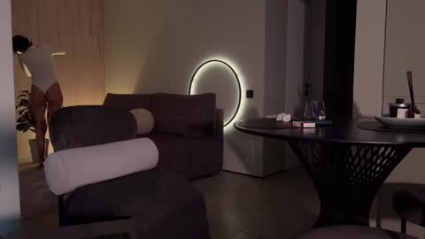 Snapshot of bowtorina chatting on 01.29.25 Brat and Confident  Real Femdon Not for everyone  online show from 01.29.25