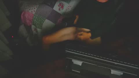 Snapshot of boxgobbler chatting on 11.14.25 Rihanna online show from 11.14.25