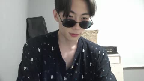 Snapshot of boxman556990 chatting on 12.04.24 boxman556990 online show from 12.04.24